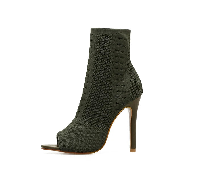 Discover the Eilyken New Style Peep Toe Ankle Boots! These stretchy women's booties feature a breathable fabric that's perfect for any outing. Stylish and comfortable, they're a fantastic addition to your wardrobe!