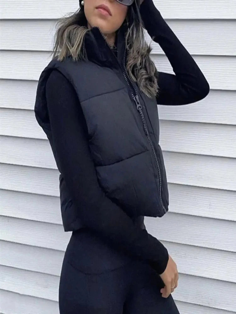 Fashionable Women's Cropped Puffer Vest: A Warm, Solid-Colored, Lightweight, Sleeveless Zippered Down Jacket for Winter Outerwear and Street Style