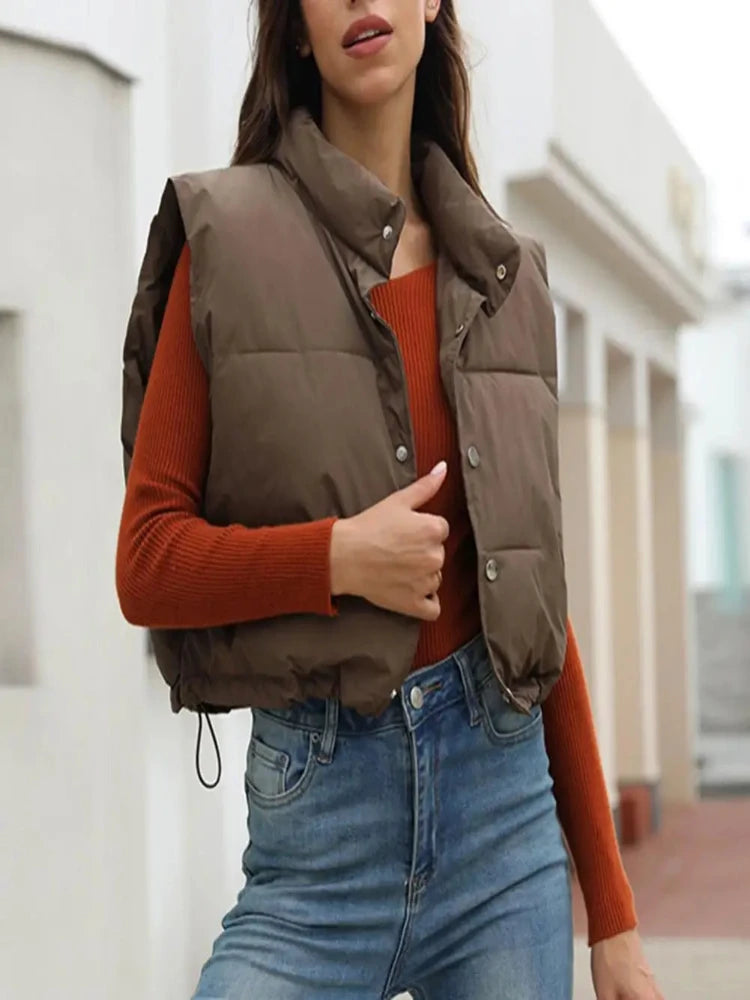 Fashionable Women's Cropped Puffer Vest: A Warm, Solid-Colored, Lightweight, Sleeveless Zippered Down Jacket for Winter Outerwear and Street Style