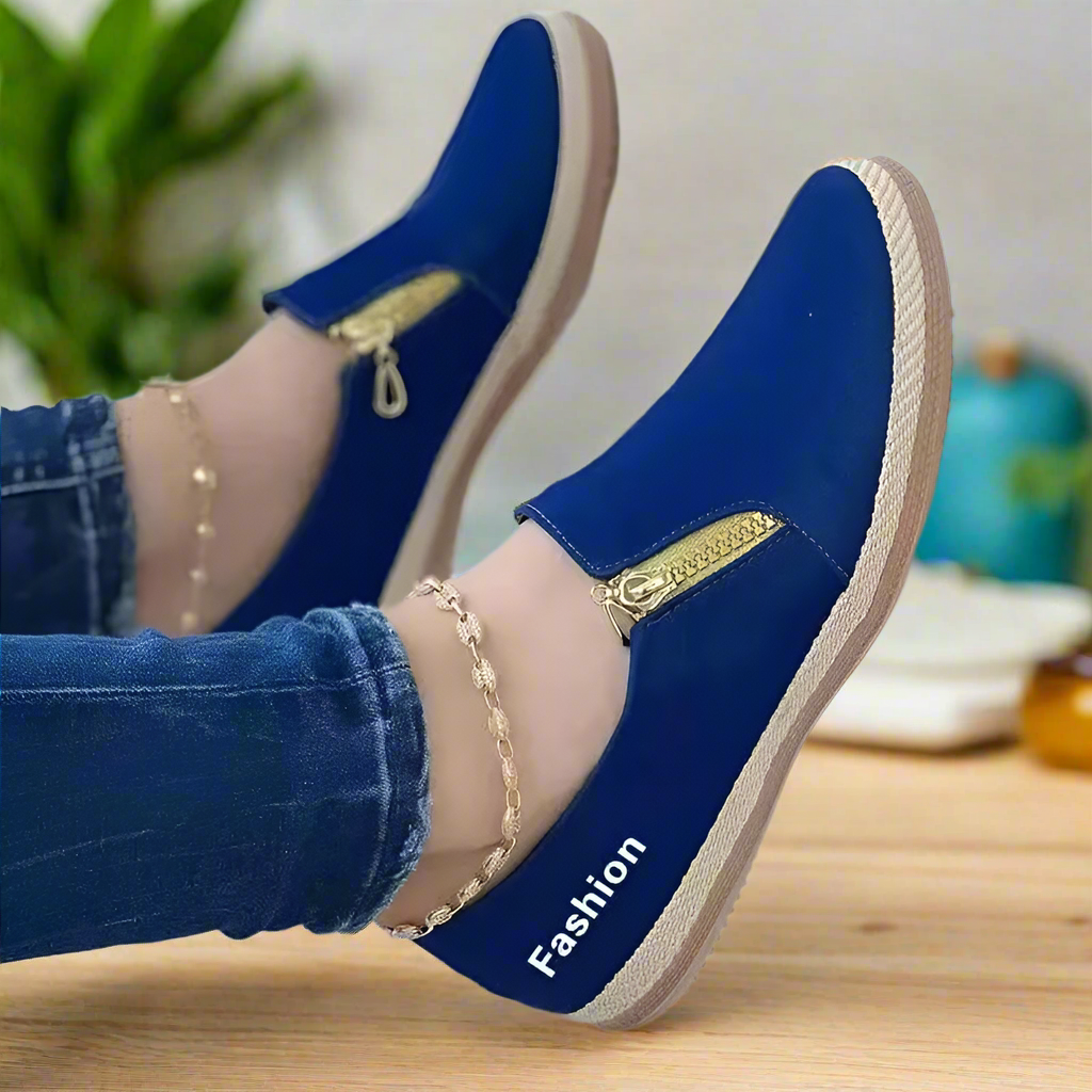 Discover the perfect blend of comfort and style with our women's casual sneakers. Available in plus sizes, these vulcanized shoes are ideal for tennis or any daily adventure. Crafted from durable canvas, they're designed to k